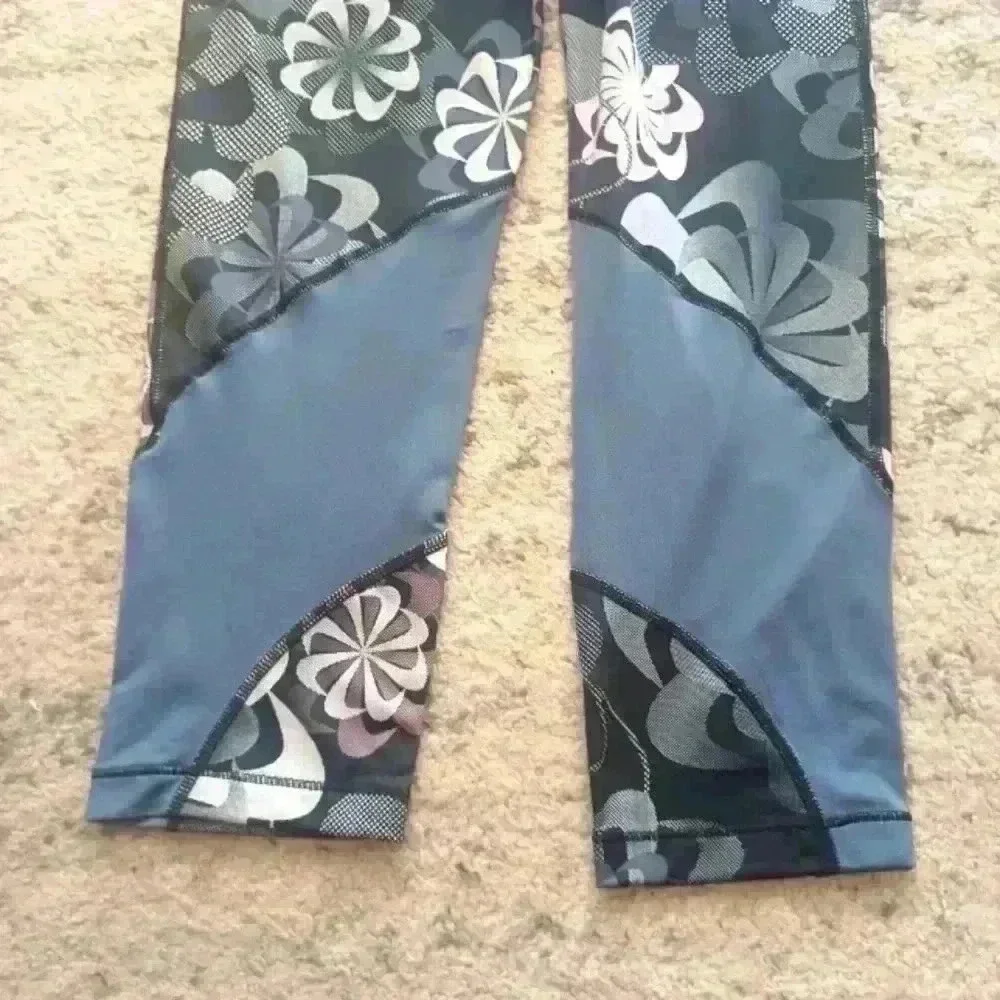 Nike Pro Big Girls Floral Leggings L